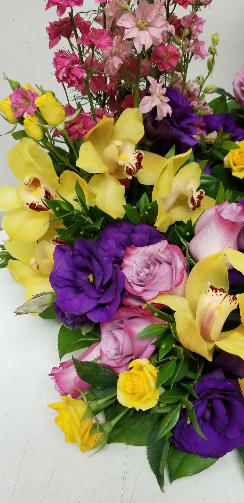 URN ARRANGEMENT - Blooming Radiance